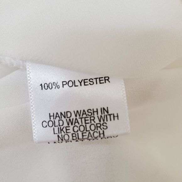 Gibson x City Safari Split Neck Lace Trim Top - size Small in White - Picture 11 of 11